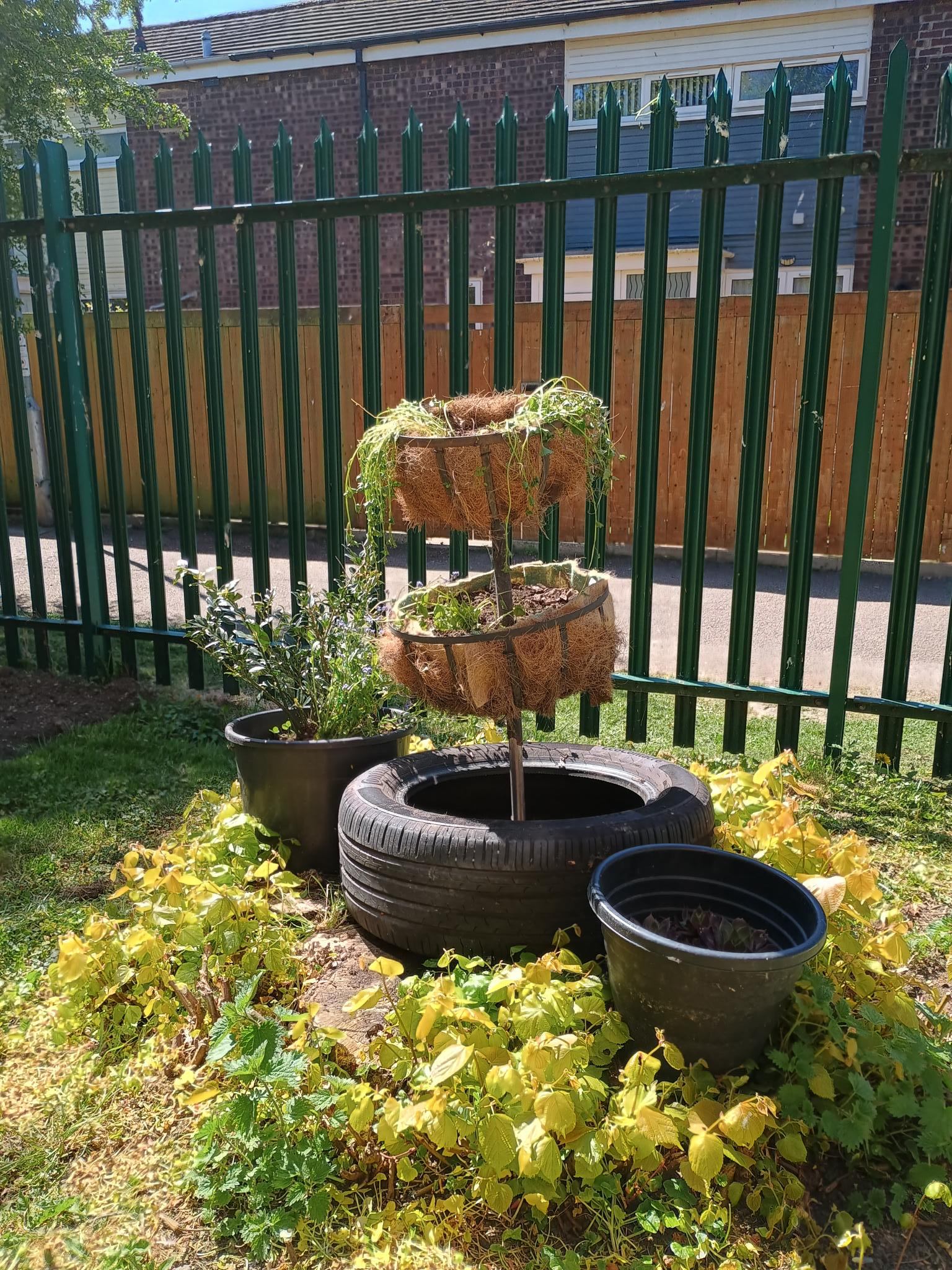 creative garden arrangementt